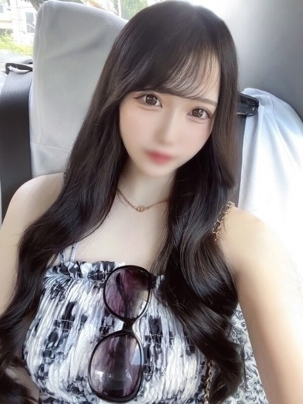 みり(18)