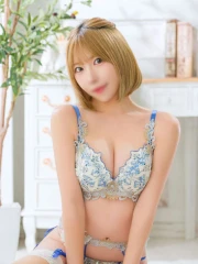 ワカナ(23)