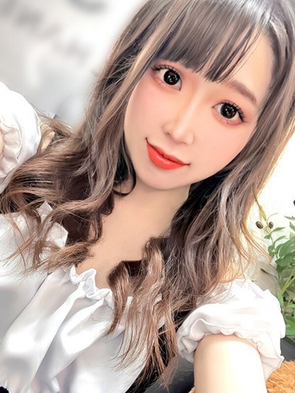 なな(22)