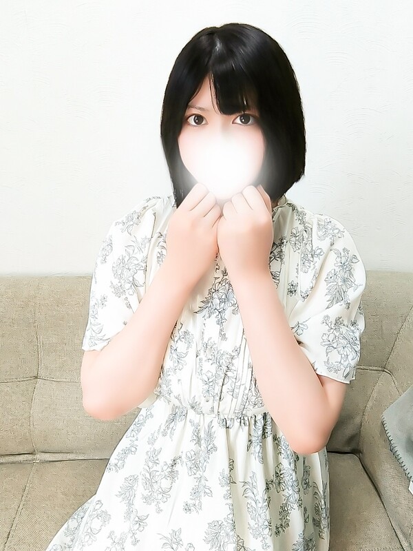 中野えま(25)