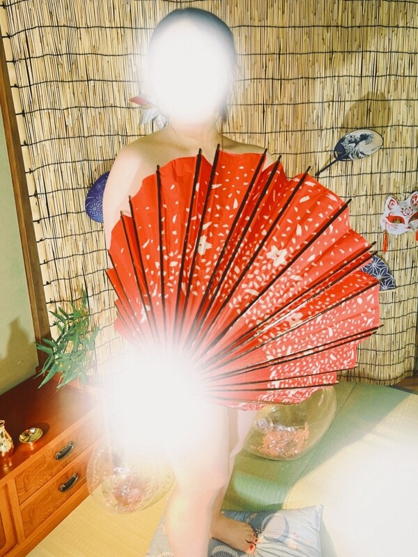 なつな(20)