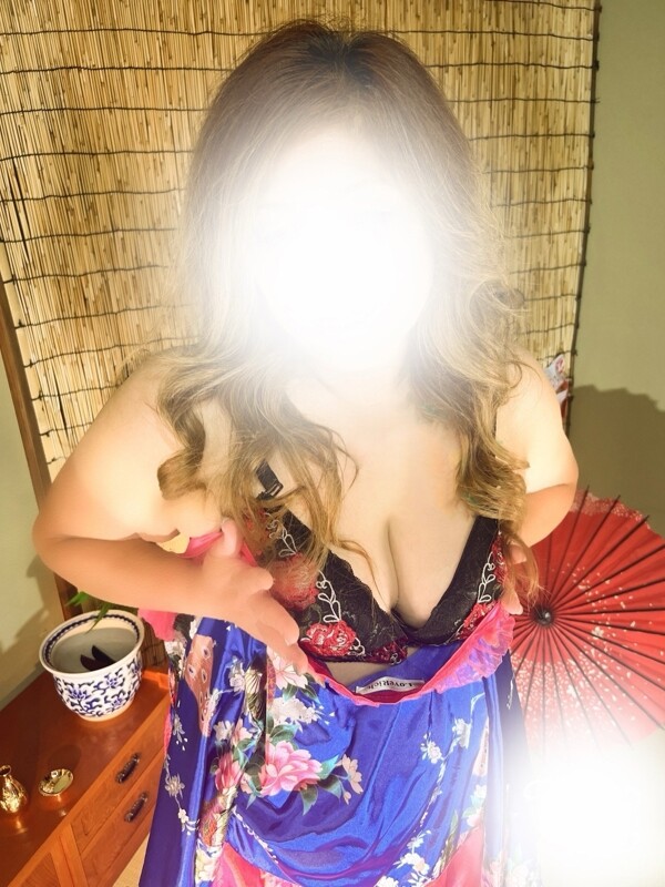 リアナ(42)