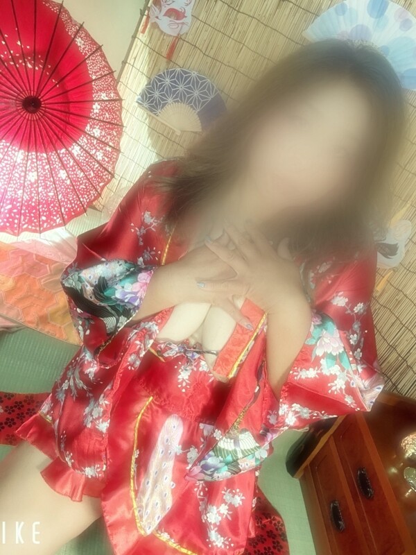 リアナ(42)