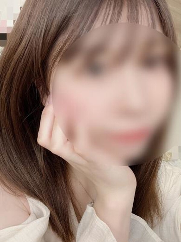 新人ゆい