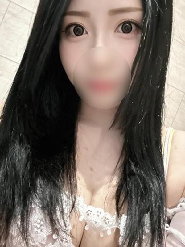 新人　なつき
