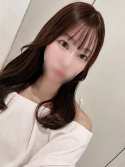 新人　あゆみ(24)