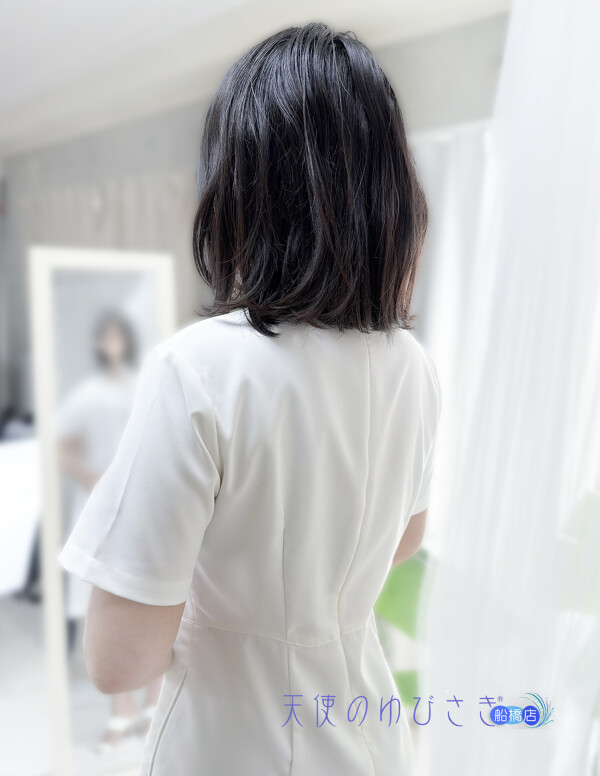 カナ(32)