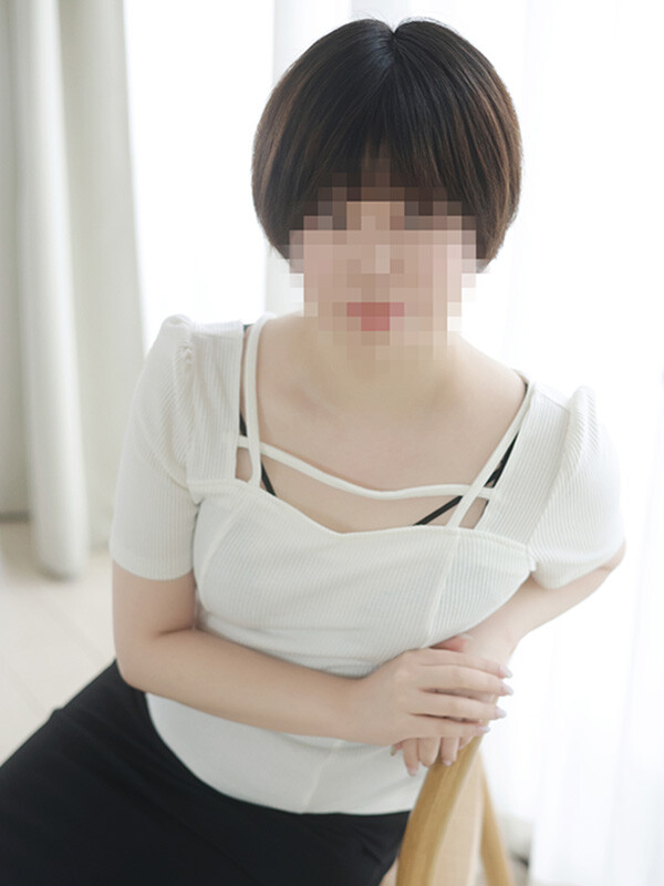 南雲さく(32)