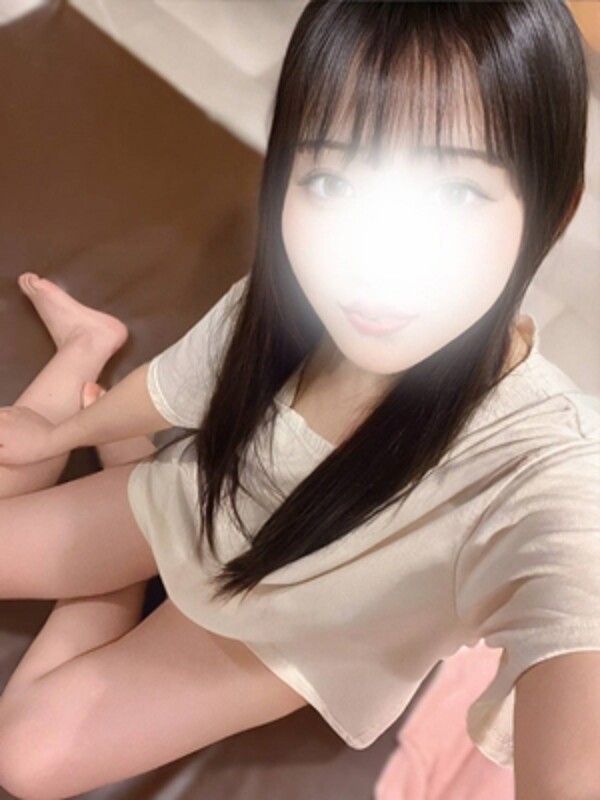 綾瀬 なな(28)