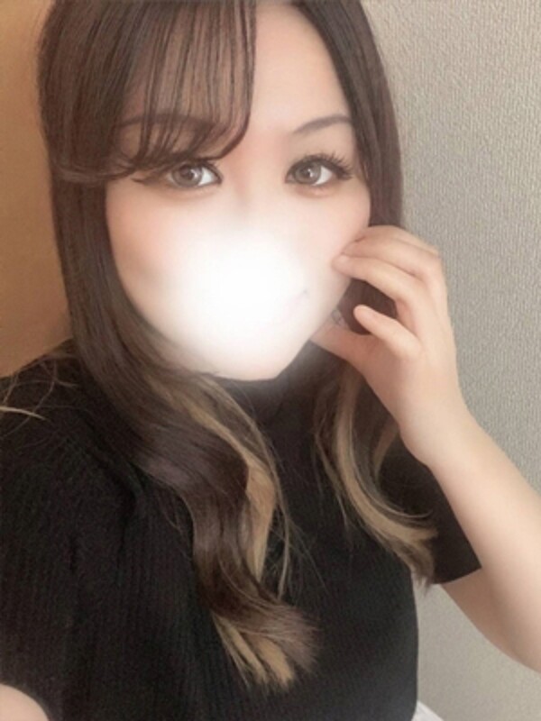 安堂 ももね