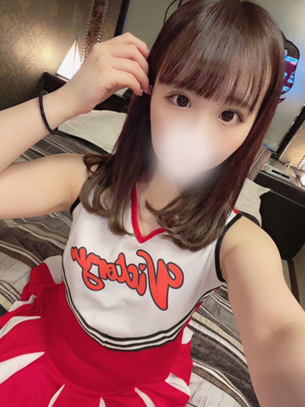 ももな(22)
