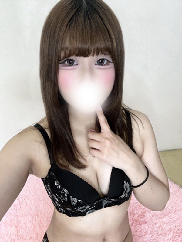 み　な