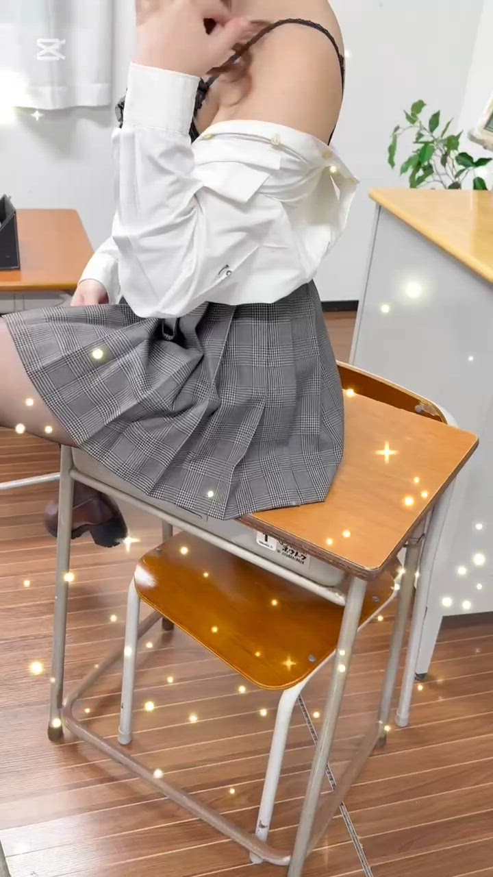 【撮影中】制服が似合いすぎる！！