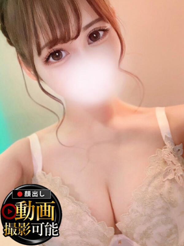 みい(21)