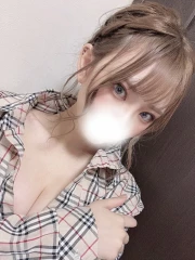 ももな(23)