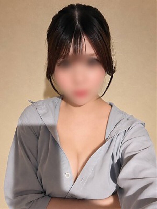 麗奈（れいな）(28)