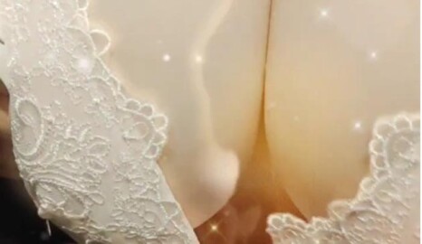 白肌で巨乳って最高！